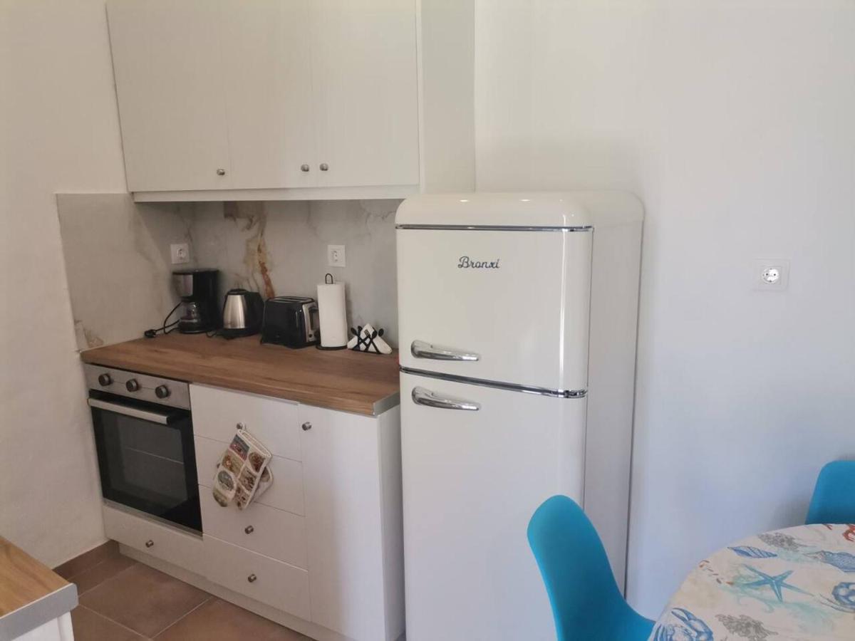 Blue Central Apt 10 Min To The Port/ Wash Machine Lavrion Ngoại thất bức ảnh